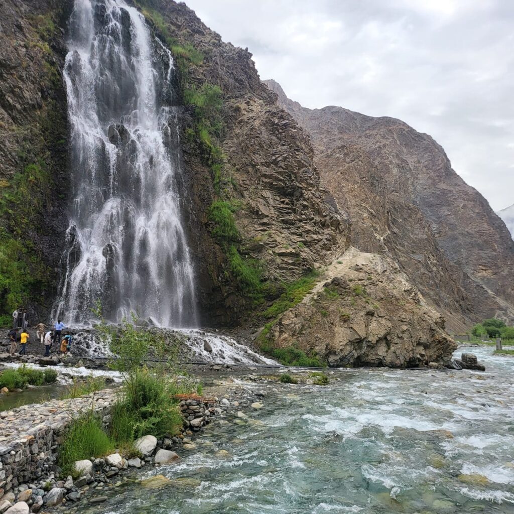 Manthoka Waterfall Skardu 